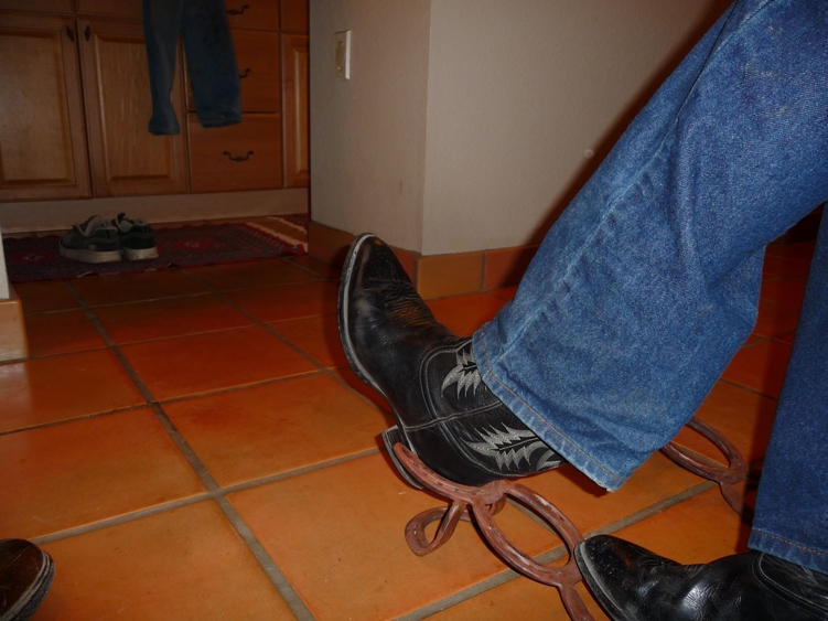 Cowboy boot remover tool online