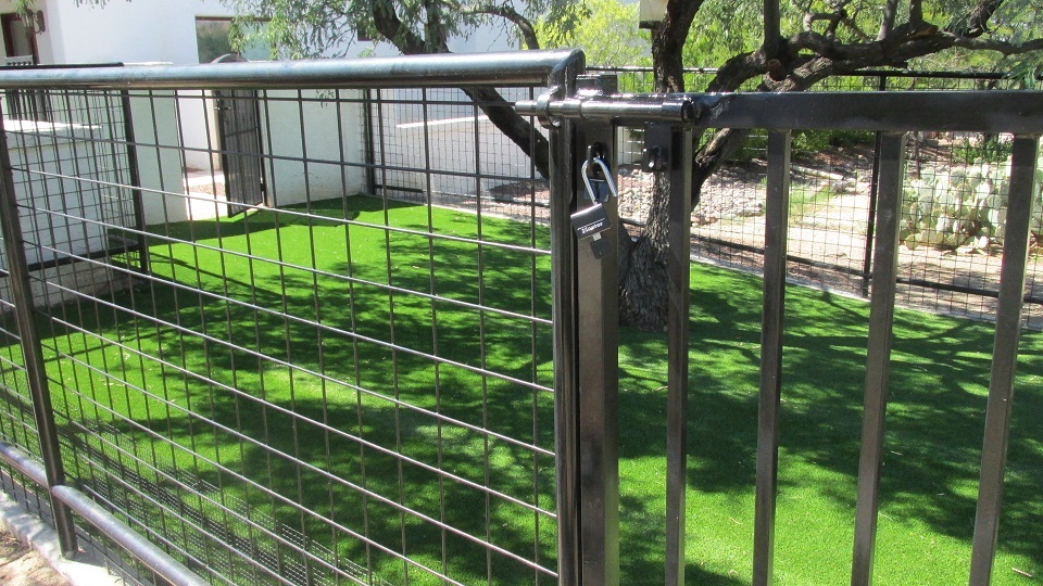 Dog Kennel Builders in AZ.